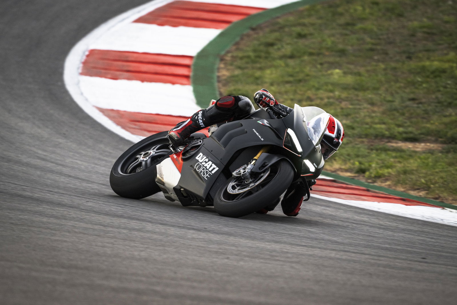 The 168kg Panigale V4 SP2 Is Ducati’s Newest Track Day Weapon