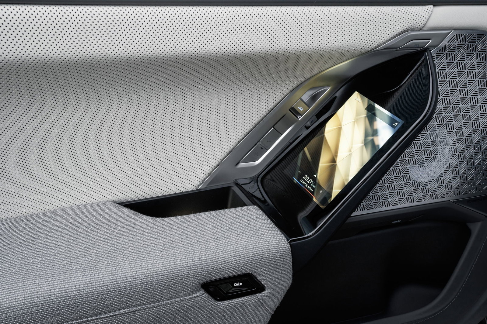 The 7 Best Features Of The New BMW 7 Series