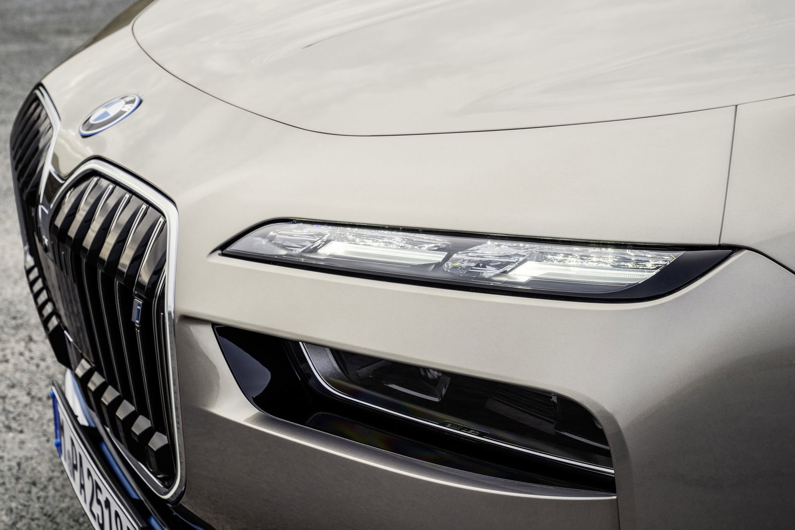 The 7 Best Features Of The New BMW 7 Series