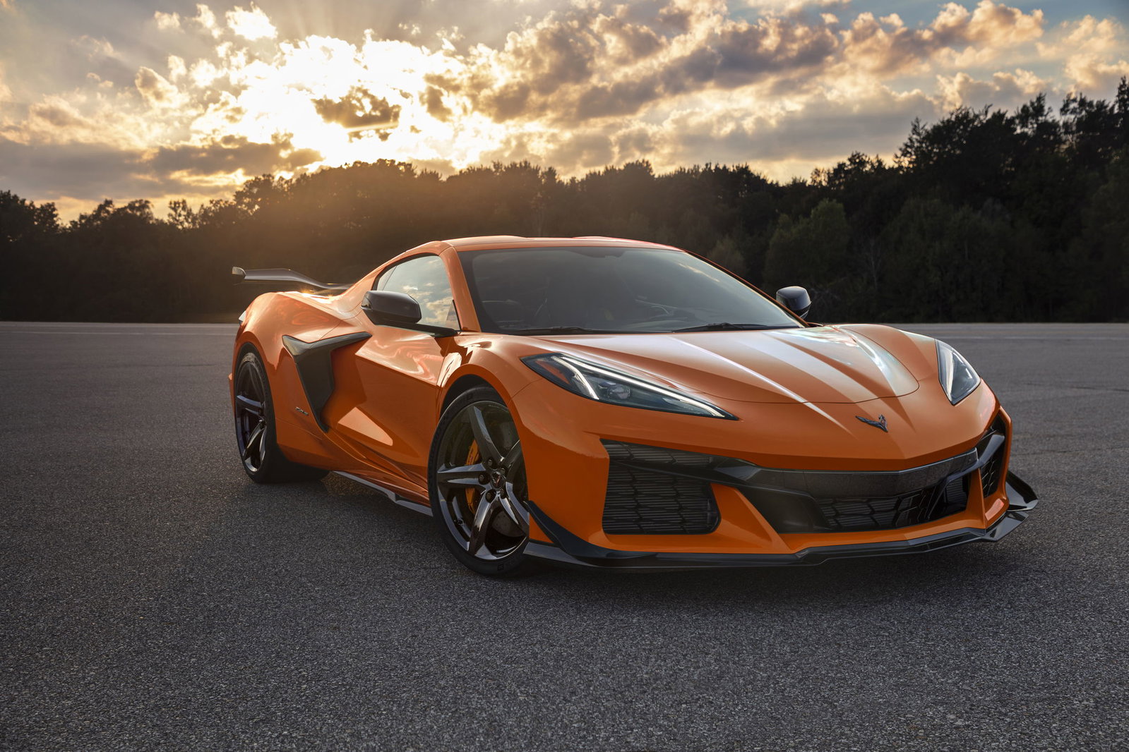 Raucous Quad-Tipped Central Exhaust Ditched For Corvette Z06 Outside The US