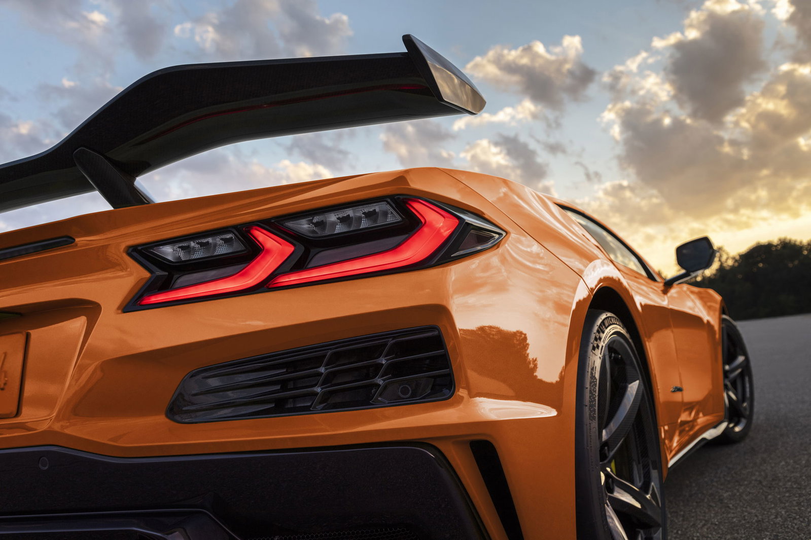 Raucous Quad-Tipped Central Exhaust Ditched For Corvette Z06 Outside The US
