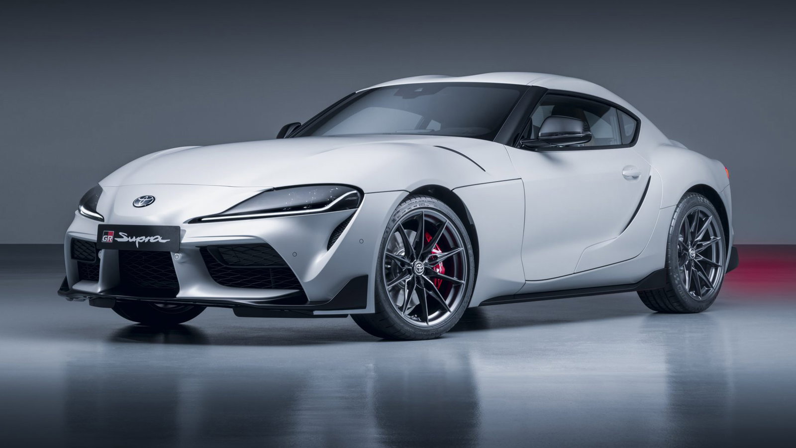 BMW’s New V8 Hybrid Racer Has The Widest Kidney Grilles Yet