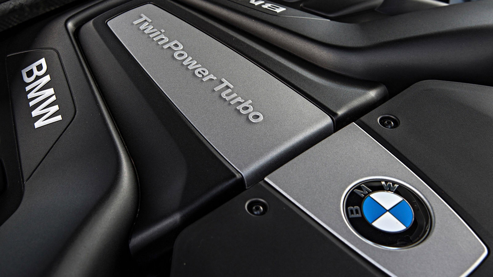 Watch: The McMurtry Speirling Thunders Through Goodwood FoS, Smashing Hillclimb Record