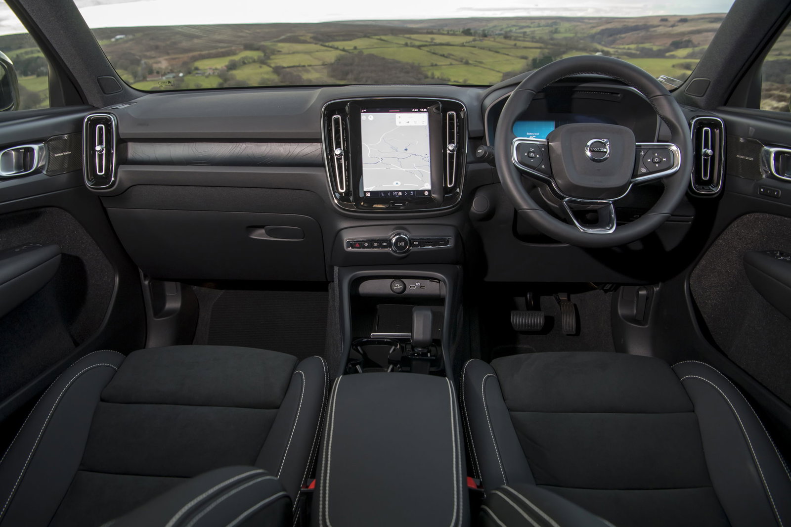 Driving the Volvo XC40 Recharge Ultimate for the first time... fast, but frugal