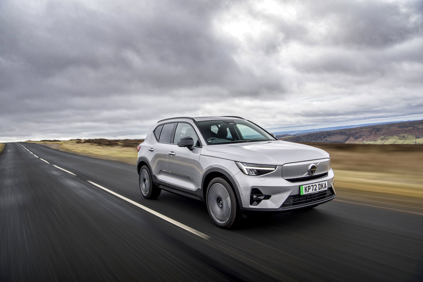 A first drive of the Citroen e-C4 x Shine Plus makes its competitors seem a tad plain