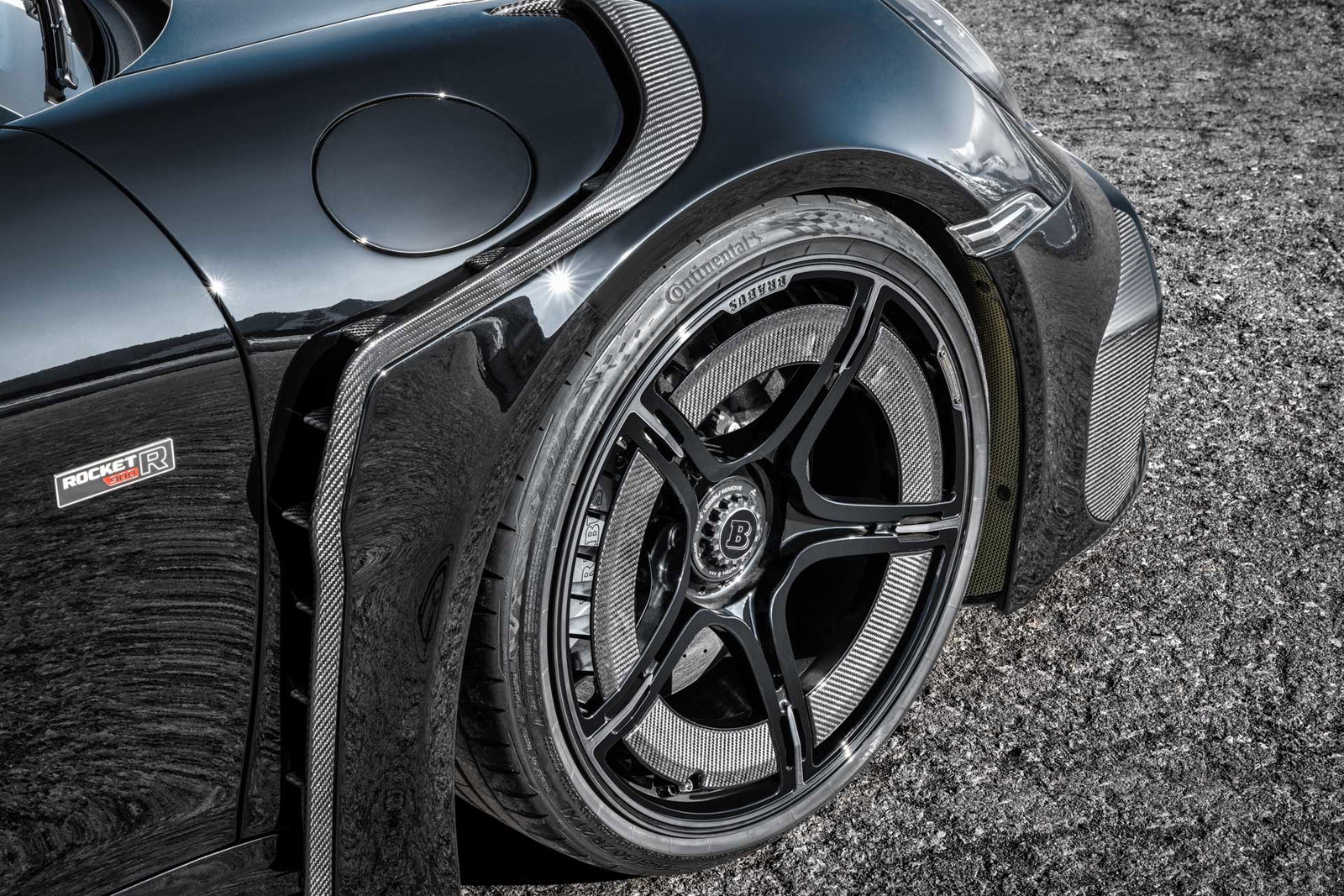The Brabus 900 Rocket R Is A 1000Nm, Wide-Arched Porsche 911 Turbo S